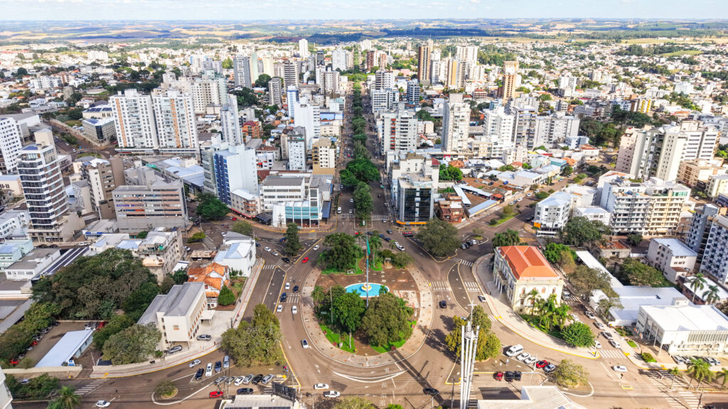 A Prefeitura de Erechim, por meio da Secretaria Municipal de Administração, informa que terá Ponto Facultativo no dia 21 de abril, antecedendo o Feriado do dia 21 de abril, em homenagem a Tiradentes.