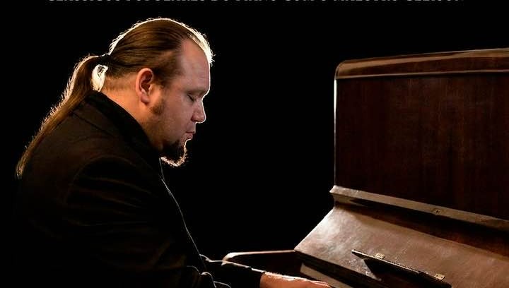 A cidade de Getúlio Vargas se prepara para vivenciar uma experiência cultural profunda no próximo sábado, 11 de abril. O projeto Melodias em Movimento: Clássicos Populares do Piano traz ao palco do Salão de Atos, às 19h, uma seleção de obras imortalizadas que prometem emocionar o público local. Sob a regência do maestro Gleison Juliano Wojciekowski, a noite contará com a sonoridade sofisticada do piano digital e a participação especial do violoncelista Flávio Antônio Blaszak Júnior.