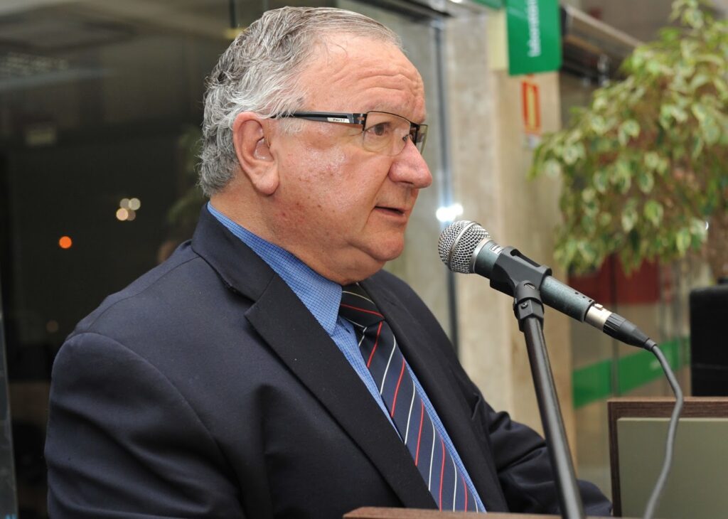 Na próxima quinta-feira, dia 16, às 19 horas, será lançada a 27ª Feira do Livro de Erechim, no salão de atos da URI. O evento promete muitas novidades e uma grande expectativa da comunidade literária local. o patrono deste ano será o médico Dr. Alcides Mandelli Stumpf