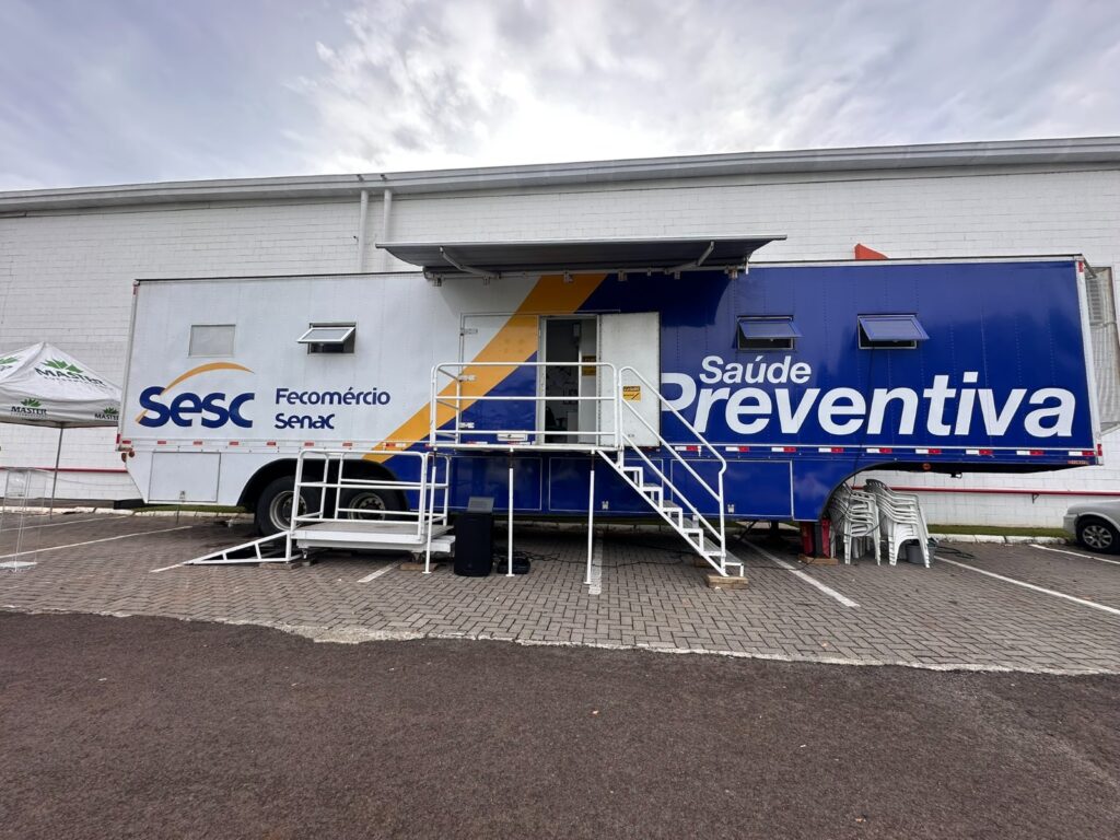 Até o dia 8 de maio, colaboradores do Grupo Master podem realizar exames e consultas preventivas na unidade móvel do Sesc, que estará no Econômico Atacadão da Avenida Sete de Setembro. A ação tem como objetivo ampliar o acesso a exames e atendimentos de saúde, reforçando o compromisso da empresa com o bem-estar físico e mental das equipes. Ao todo, estão previstos até 1.200 atendimentos, contemplando colaboradores e, quando possível, seus dependentes. Erechim RS