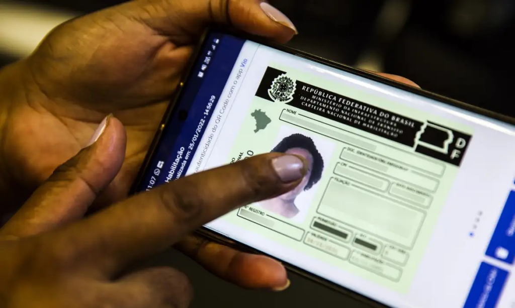 O Congresso Nacional instalou nesta terça-feira (7) comissão especial para analisar a Medida Provisória nº 1.327/2025, que prevê a renovação automática da Carteira Nacional de Habilitação (CNH) sem a realização do exame de aptidão física e mental.